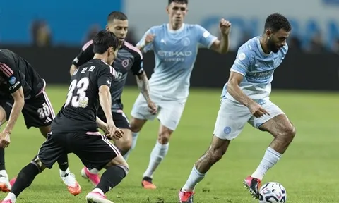 MU lên kế hoạch giải cứu Ait-Nouri khỏi Man City