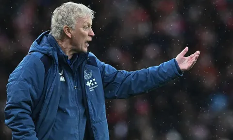 David Moyes khẳng định cầu thủ Everton mất tập trung trước Arsenal