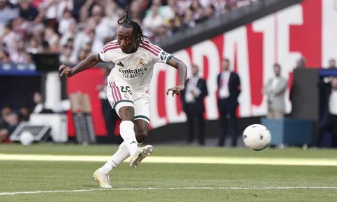 Lý do Barca từ bỏ bom tấn kỷ lục của Real Madrid
