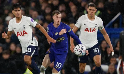 Tottenham phong tỏa Palmer và bẻ gãy tuyến giữa Chelsea