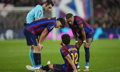 Va chạm với Tchouameni, Xavi Espart rời sân sớm ở trận El Clasico