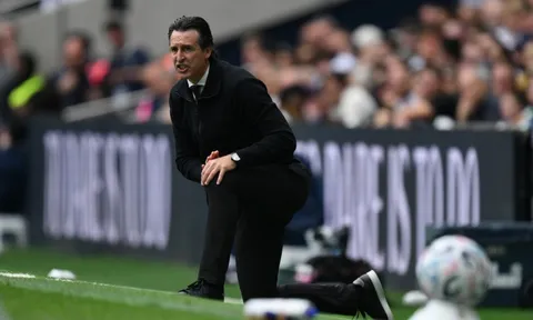 Emery có phải lời giải thay Carrick cho MU?