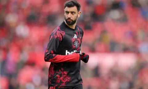 Bruno Fernandes 'đá đểu' MU sau trận thua thảm Bournemouth