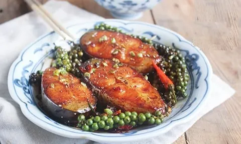 Cách nấu cá kho tiêu xanh ngon