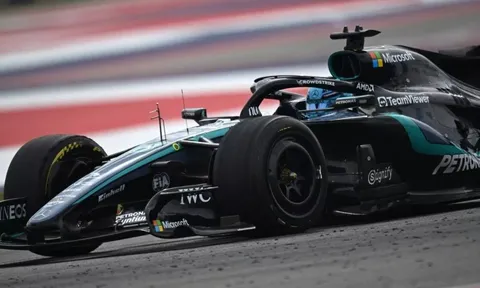 Russell bối rối vì phong độ sa sút dù Mercedes nâng cấp xe