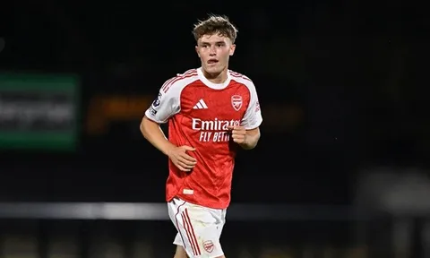 Xem giò Ceadach O’Neill, tài năng trẻ có thể ra mắt Arsenal tuần này