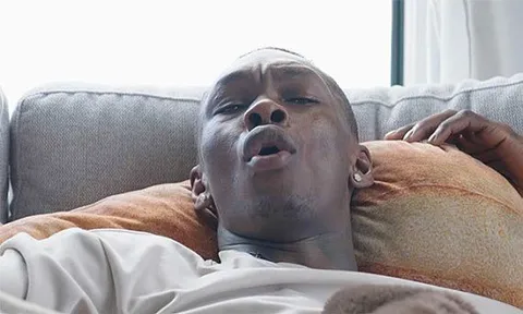 Israel Adesanya đặt dấu hỏi về canh bạc hạng nặng của Alex Pereira tại UFC 335