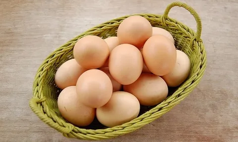 Mẹo chọn trứng gà ngon để cả năm không lo hỏng