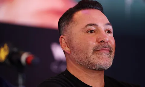 "Cơ hội chia đều 50/50": Oscar De La Hoya nhận định về kèo đấu Ryan Garcia vs Floyd Mayweather