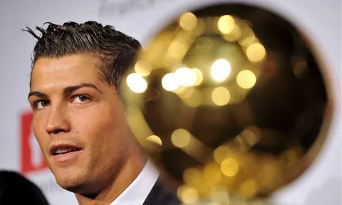 Ronaldo chính thức được bình chọn là "Quả bóng vàng mọi thời đại"