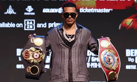 "Tôi muốn sự tôn trọng": David Benavidez sẵn sàng bước lên hạng nặng để thách thức Oleksandr Usyk