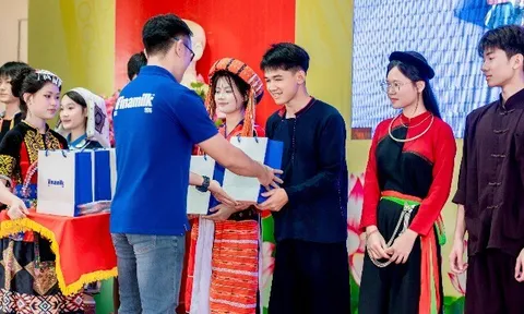 Vinamilk chung tay xây dựng “sức đề kháng số” cho thế hệ tương lai
