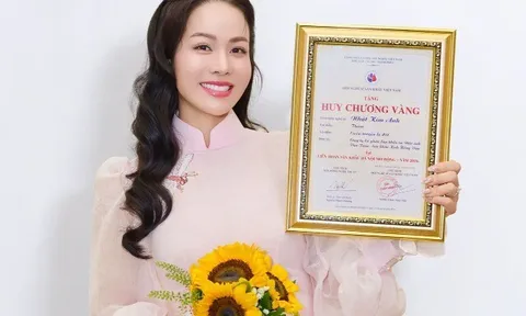 Mỹ nhân Thanh Hóa lần đầu tiên nhận Huy chương Vàng: Từ cô gái nghèo thành Chủ tịch, làm mẹ đơn thân ở biệt thự 20 tỷ