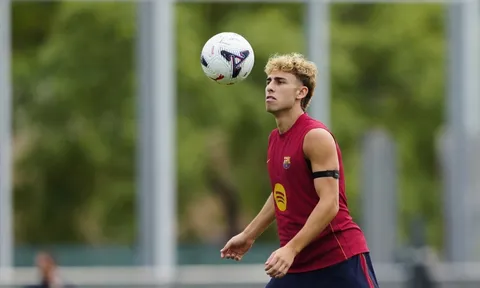 Man Utd đánh tiếng chiêu mộ Fermin Lopez từ Barcelona