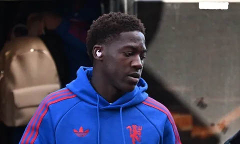 MU đón tin vui từ Mainoo nhưng vắng Sesko trước Chelsea
