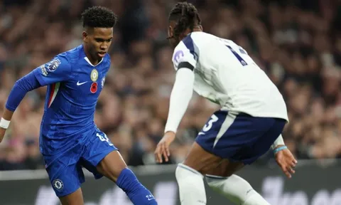 CĐV Chelsea: Estevao quan trọng hơn Xabi Alonso