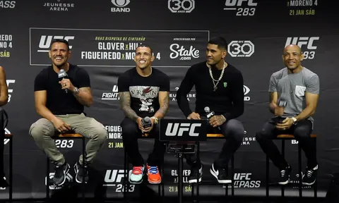 Charles Oliveira chỉ ra công thức giúp Alex Pereira hạ knock-out Sergei Pavlovich tại UFC 335