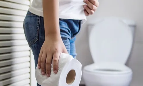 Bất kể độ tuổi nào, đi vệ sinh đều đặn hằng ngày vào thời điểm này chứng tỏ hệ tiêu hóa tốt, sống thọ hơn?