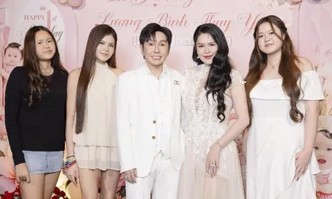 3 con gái của Phương Lê dự tiệc thôi nôi của em gái Thụy Yên, NSƯT Vũ Luân cám ơn mọi người