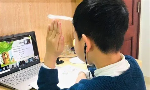 Cuộc chiến chống Covid -19, dừng đến trường, không dừng việc học