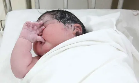 Tin tức đời sống mới nhất ngày 7/4/2020: Bé gái chào đời nặng 6 kg