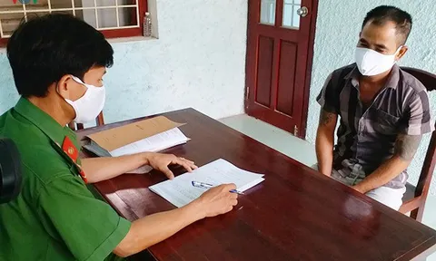 Bình Định: Khởi tố đối sử dụng mã tấu đuổi chém đoàn tổ công tác phòng chống dịch Covid-19