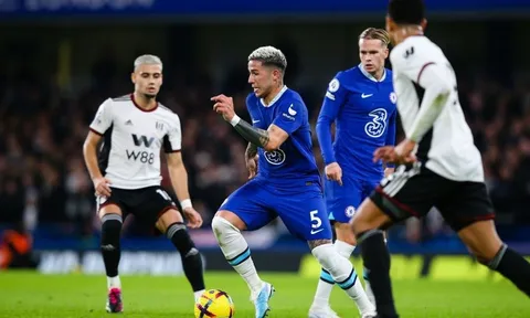 Bom tấn gây thất vọng, Chelsea đòi nợ bất thành với kình địch