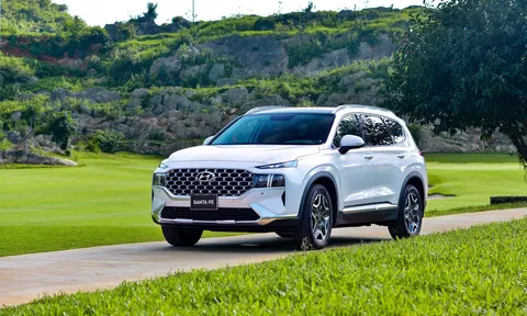 Hyundai giảm giá sâu toàn bộ dải sản phẩm, SantaFe nhận ưu đãi nhiều nhất tới 135 triệu đồng