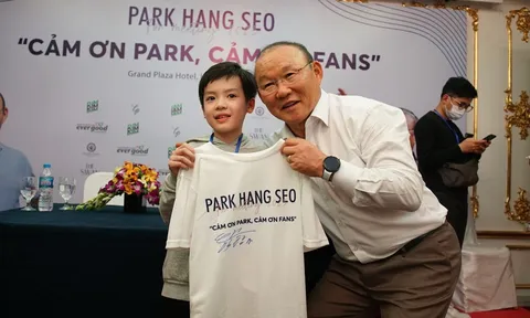 Vừa được VFF tri ân, HLV Park lập tức báo tin vui tới NHM Việt Nam