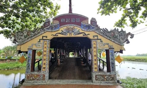 Cầu cổ đất Việt: Chiêm ngưỡng những cây cầu ngói theo kiến trúc “thượng gia hạ kiều”