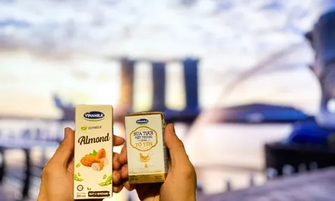 Vinamilk tiếp tục 'tiến công' thị trường Singapore với dòng sản phẩm cao cấp