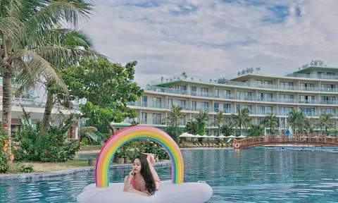 Khách du lịch tăng mạnh, dân tình tấp nập rủ nhau 'về vùng biển vắng' trước khi các bãi biển kín người như mọi năm