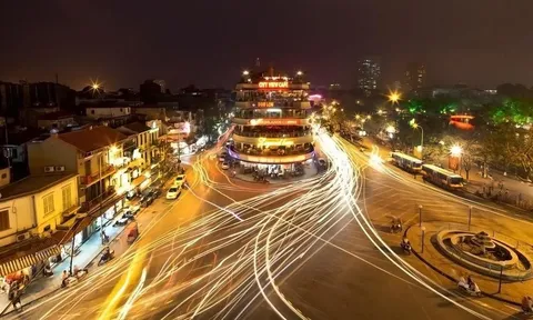 Phát triển kinh tế đêm ở Hà Nội: Thiên thời, địa lợi, nhân hòa