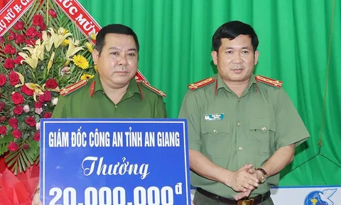 An Giang: Giám đốc Công an tỉnh thưởng nóng Công an huyện Châu Phú