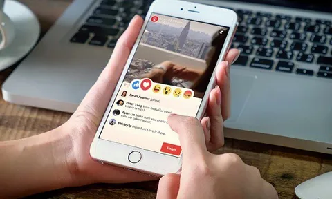 Livestream trên mạng xã hội: Những vấn đề cần quan tâm