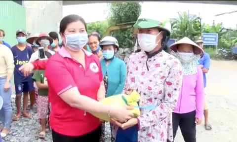 Cần Thơ: Ấm áp 'Kho gạo tình thương' giữa mùa dịch