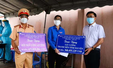 Bà Rịa – Vũng Tàu: Đoàn công tác tỉnh thăm, động viên lực lượng làm nhiệm vụ tại chốt kiểm dịch QL 51