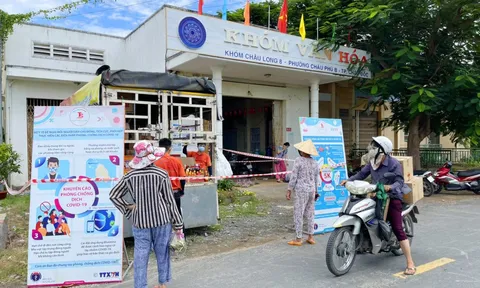 An Giang: Siêu thị Tứ Sơn tổ chức những chuyến xe bán hàng lưu động ‘chia sẻ yêu thương’ đến tận nhà dân
