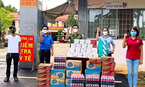 Nhiều nữ doanh nhân và bạn trẻ Bình Phước lan tỏa yêu thương, chung tay ngăn dịch Covid-19