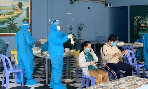 Tiền Giang: Đẩy nhanh tầm soát diện rộng và tiêm vắc xin