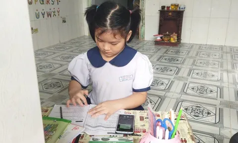 Những đứa trẻ học “nhờ”