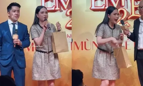 Đoàn Di Băng đăng ảnh toát ra mùi tiền, nhan sắc cầm kim cương đi lì xì Tết gây sốt