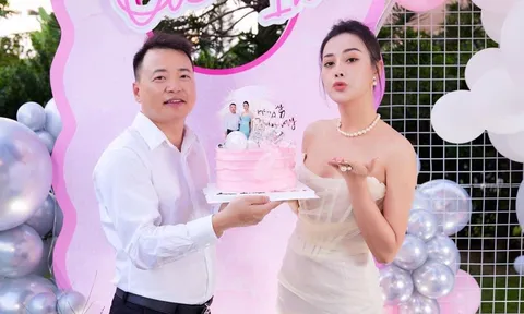 Phương Oanh và Shark Bình bị chụp lén, lộ khoảnh khắc 'chăm sóc' nhau cực tình