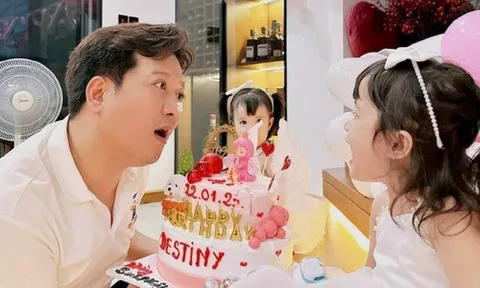 Trường Giang biểu cảm đáng yêu bên cạnh con gái, vô tình hé lộ một thông tin về ái nữ
