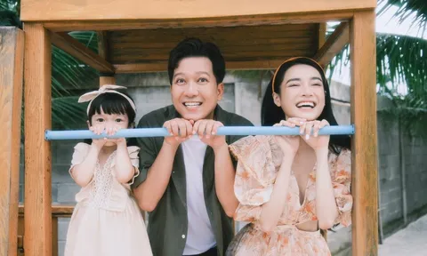 Trường Giang đắc chí khi con gái giống mình y đúc