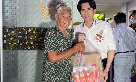 Đan Trường tất bật với hoạt động từ thiện dù ngày Tết cận kề
