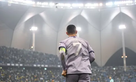 Tin chuyển nhượng 30/1: Ronaldo trở lại châu Âu, Zidane có bến đỗ đẳng cấp?