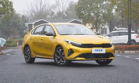 Ảnh thực tế Kia K3 2023 sắp ra mắt tại Việt Nam, thiết kế ấn tượng