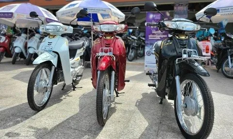 Honda Dream sắp được bán chính hãng tại Việt Nam: động cơ 125cc, giá bình dân?