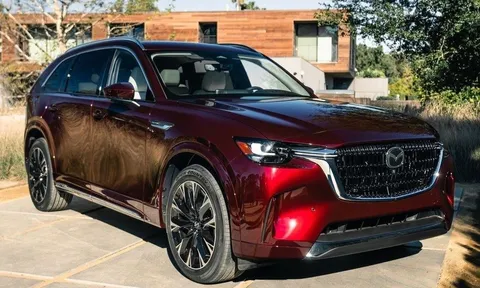 Mazda CX-90 chính thức ra mắt – SUV cỡ trung sở hữu trang bị như xe sang